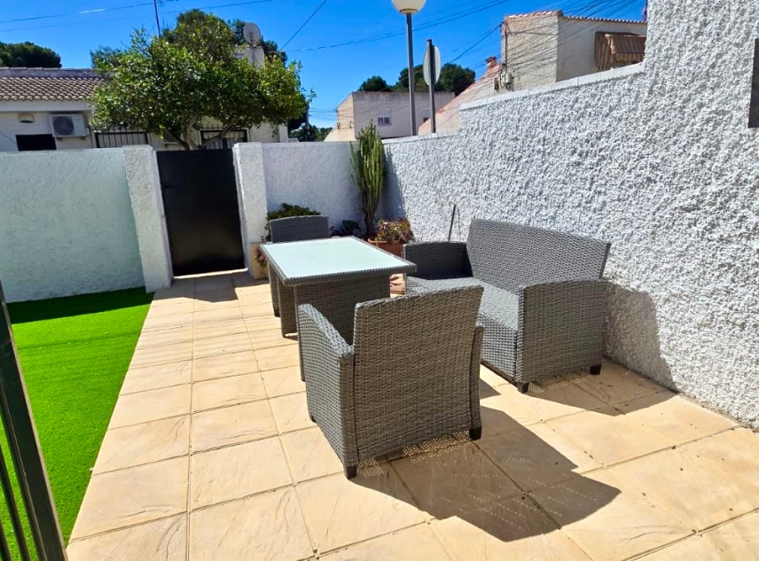 Propriété à vendre - Bungalow à vendre - Torrevieja - El Limonar