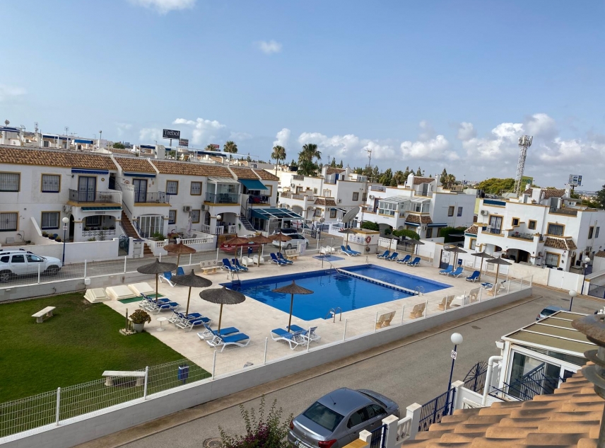 Propriété à vendre - Bungalow for sale - Torrevieja - Jardin del Mar