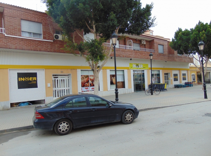 Propriété à vendre - Commercial à vendre - Roldan