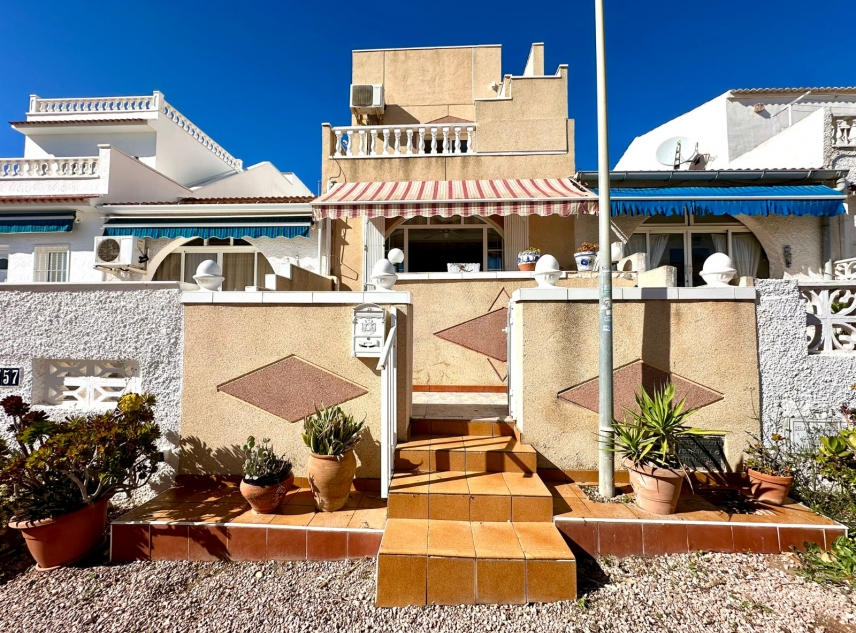 Propriété à vendre - Maison de ville à vendre - Torrevieja - La Siesta