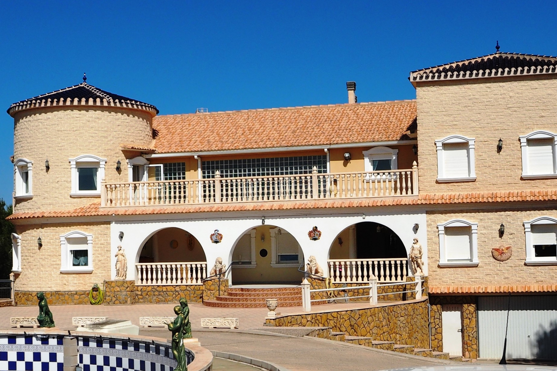 Propriété à vendre - Villa for sale - El Pinar de Campoverde - Campoverde