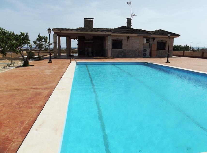 Propriété à vendre - Villa for sale - Los Montesinos - La Herrada