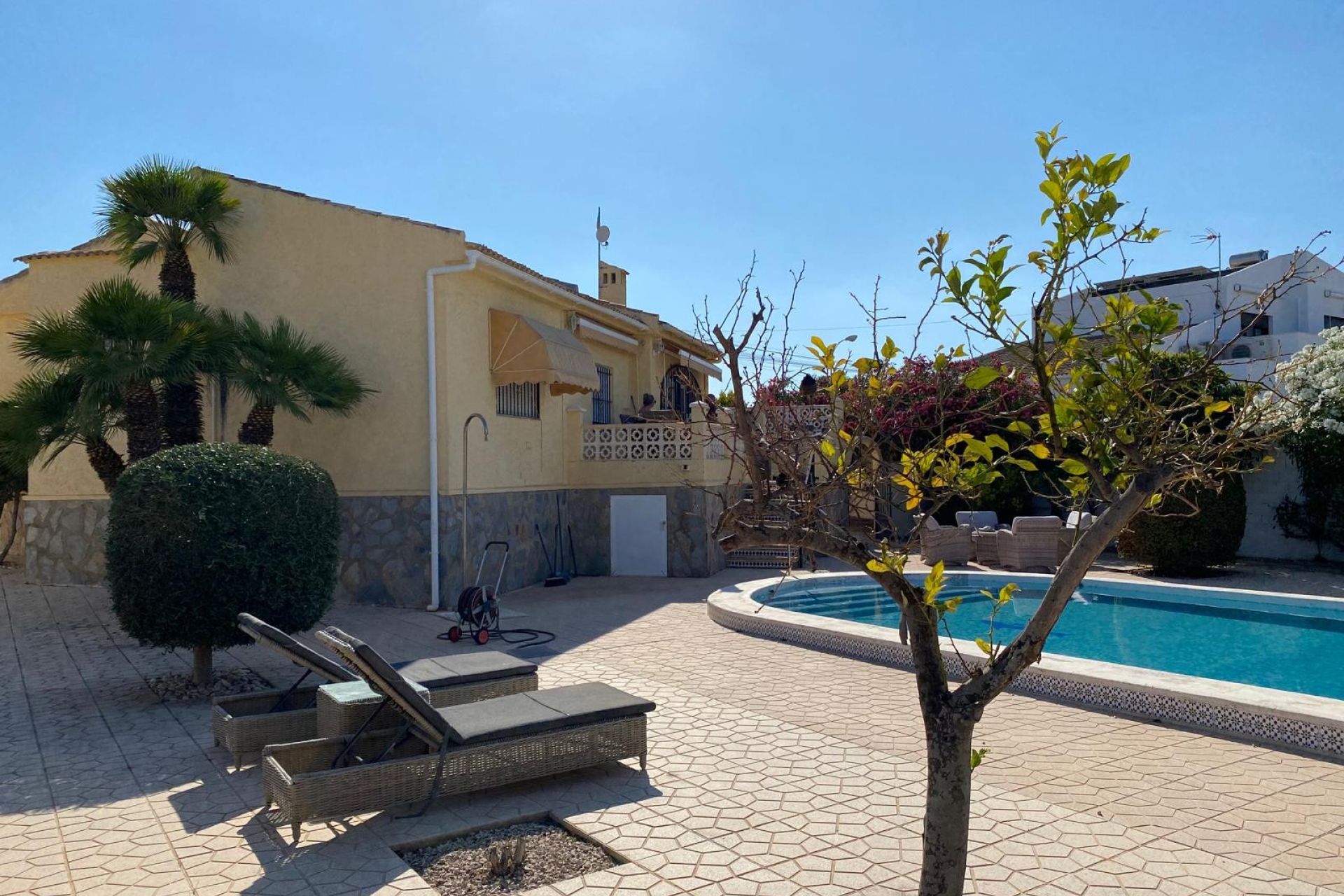 Propriété à vendre - Villa for sale - Torrevieja - El Chaparral