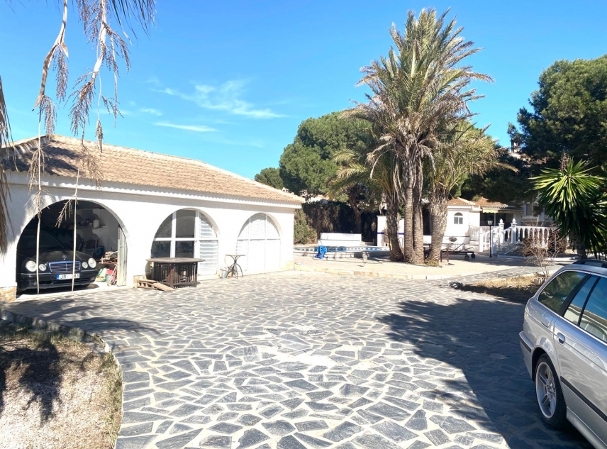 Propriété à vendre - Villa for sale - Torrevieja - El Chaparral