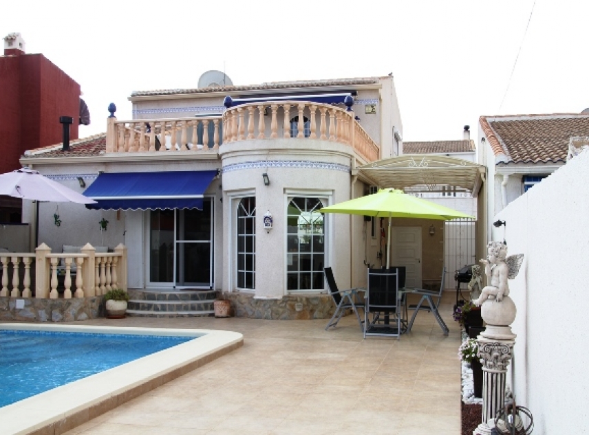 Propriété en attente - Villa for sale - Torrevieja - La Siesta