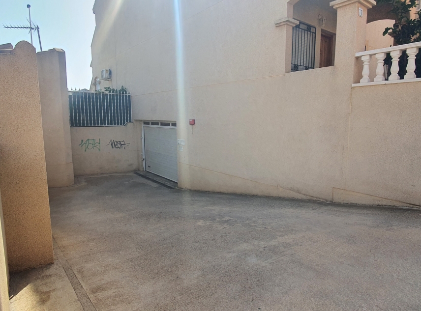 Propriété vendue - Garage à vendre - Torrevieja - El Salado