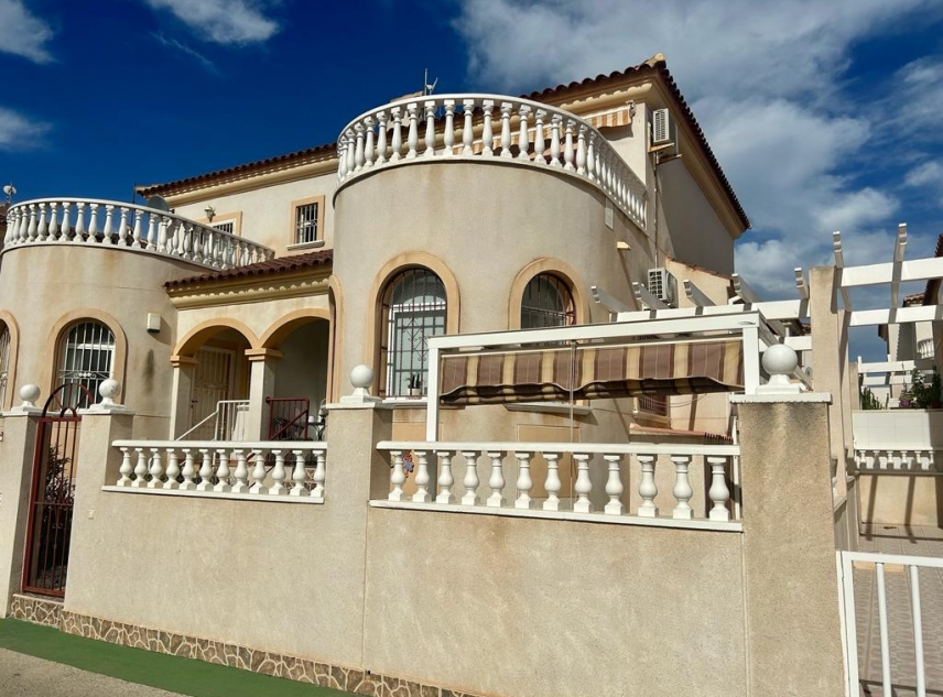 Propriété vendue - Maison de ville à vendre - Torrevieja - Aguas Nuevas