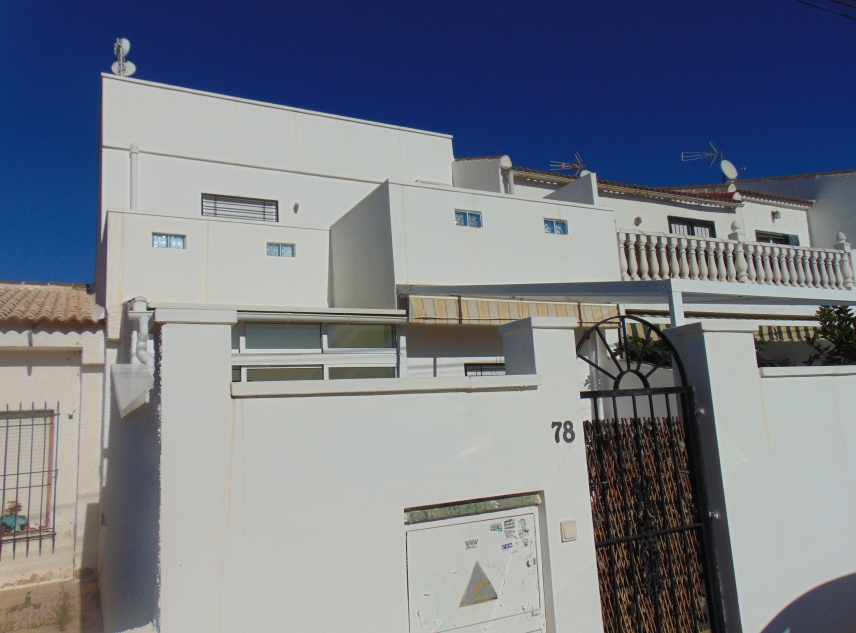Propriété vendue - Maison de ville à vendre - Torrevieja - El Limonar