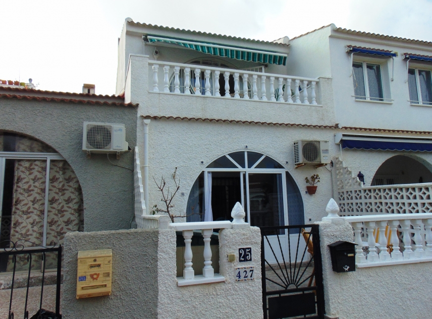 Propriété vendue - Maison de ville à vendre - Torrevieja - La Siesta