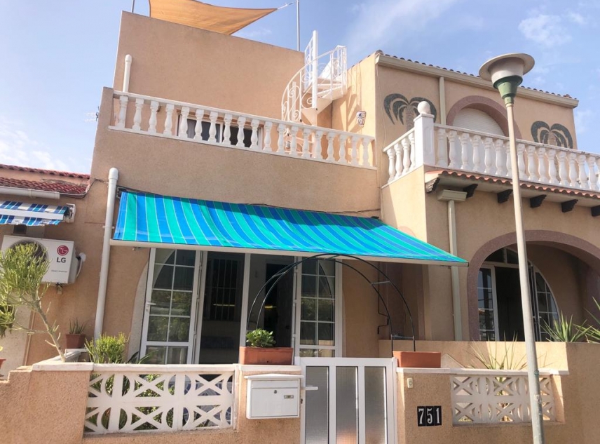 Propriété vendue - Maison de ville à vendre - Torrevieja - La Siesta