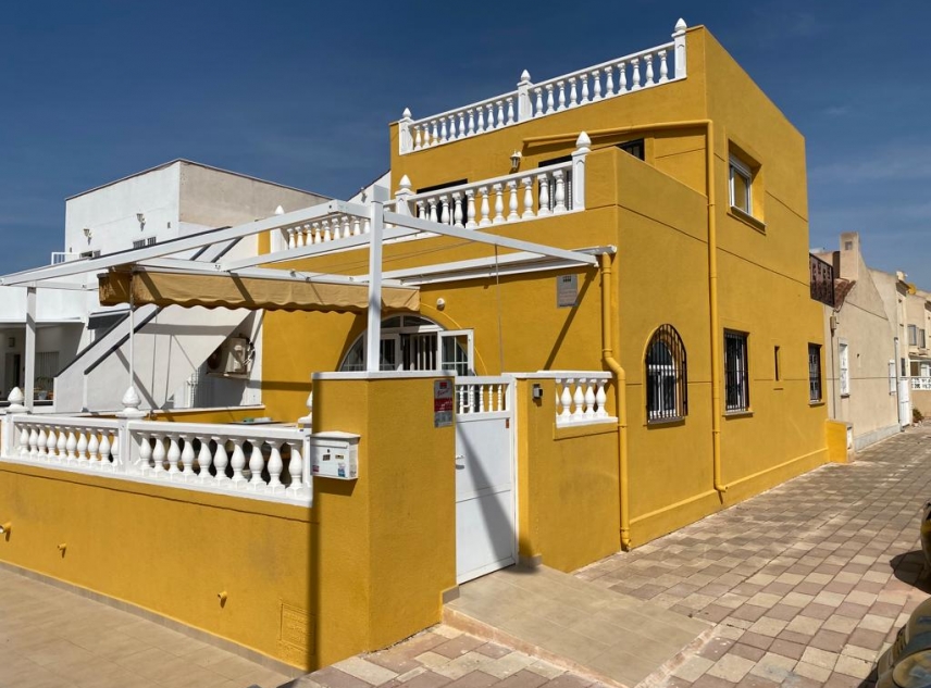 Propriété vendue - Maison de ville à vendre - Torrevieja - La Siesta
