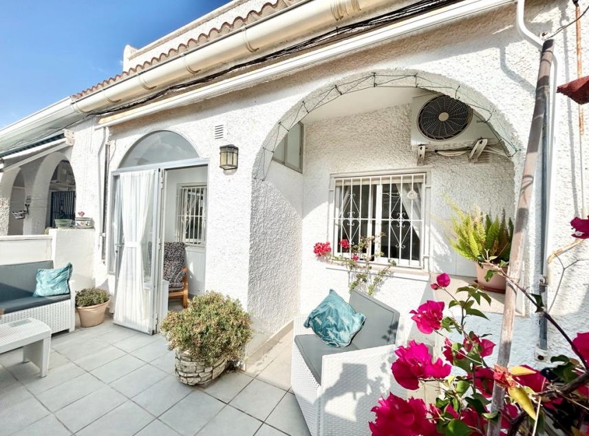 Propriété vendue - Maison de ville à vendre - Torrevieja - La Siesta