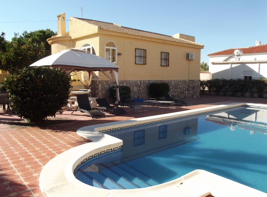 Propriété vendue - Villa à vendre - Torrevieja - La Siesta