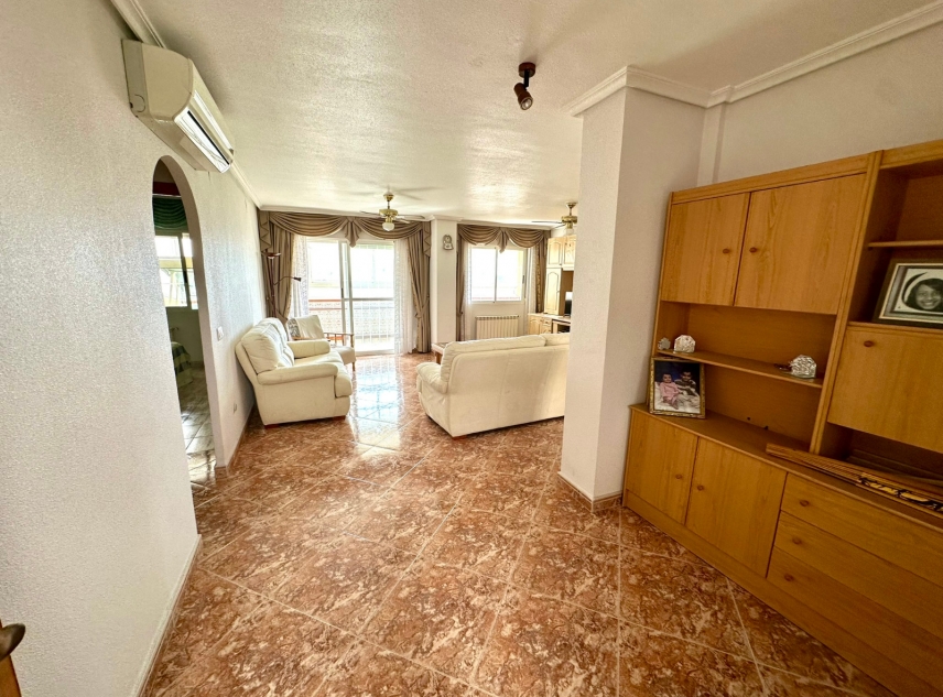 Te koop aangeboden onroerend goed - Appartement te koop - Torrevieja - San Luis