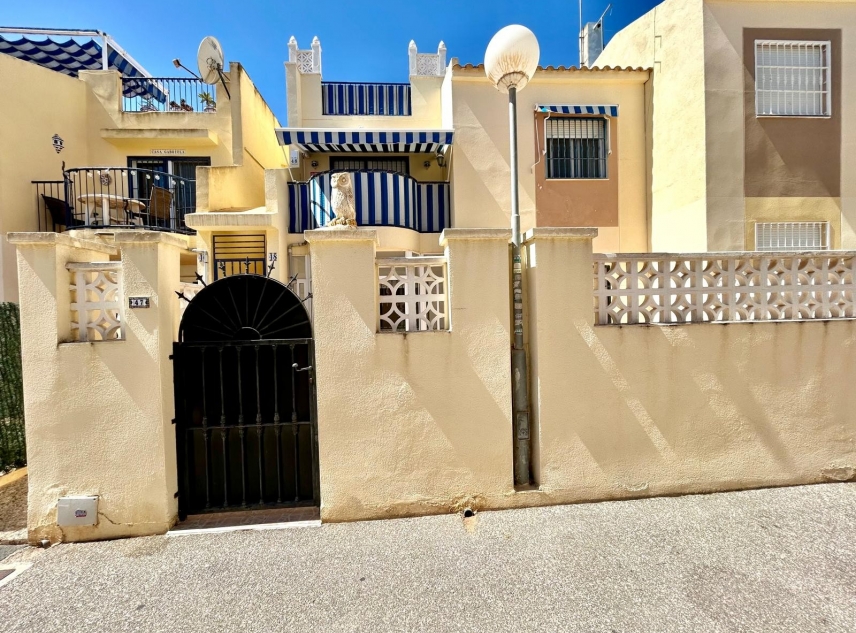 Te koop aangeboden onroerend goed - Bungalow te koop - Torrevieja - El Chaparral