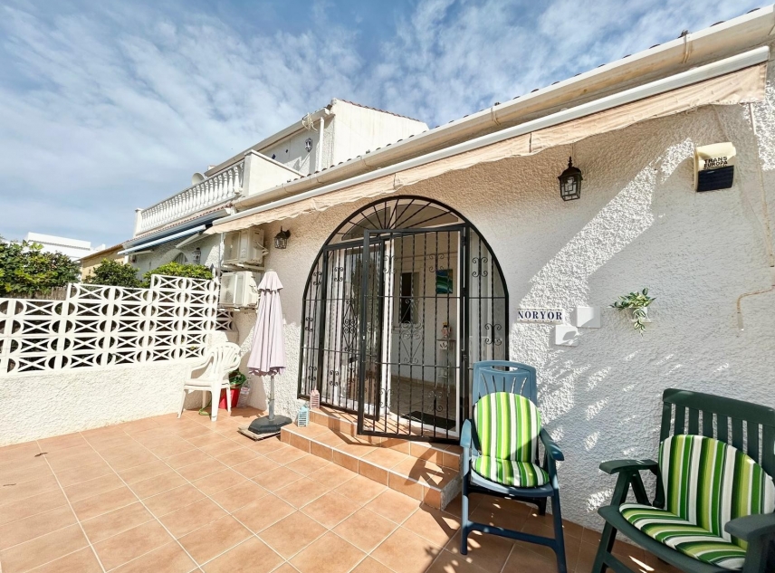 Te koop aangeboden onroerend goed - Bungalow te koop - Torrevieja - La Siesta