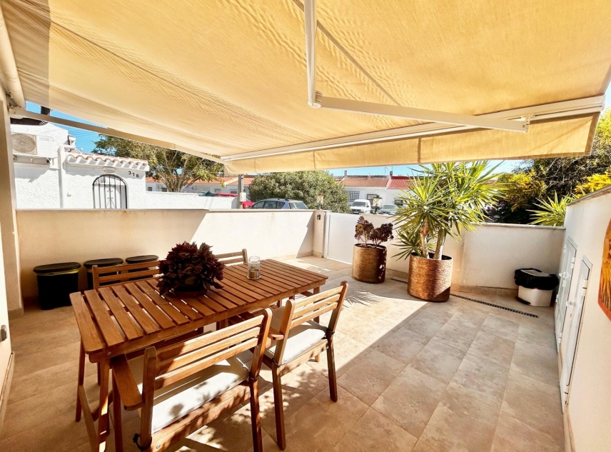 Te koop aangeboden onroerend goed - Bungalow te koop - Torrevieja - La Torreta