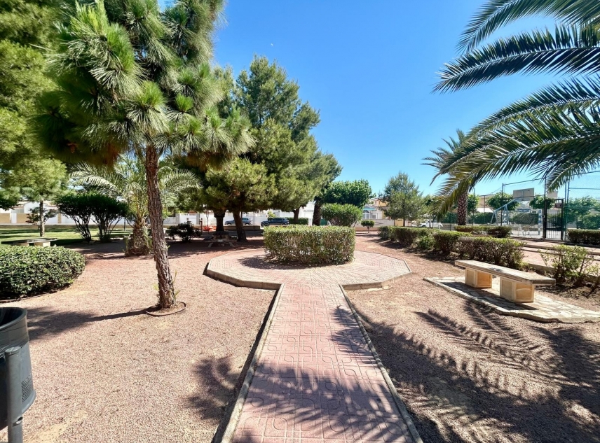 Te koop aangeboden onroerend goed - Bungalow te koop - Torrevieja - La Torreta