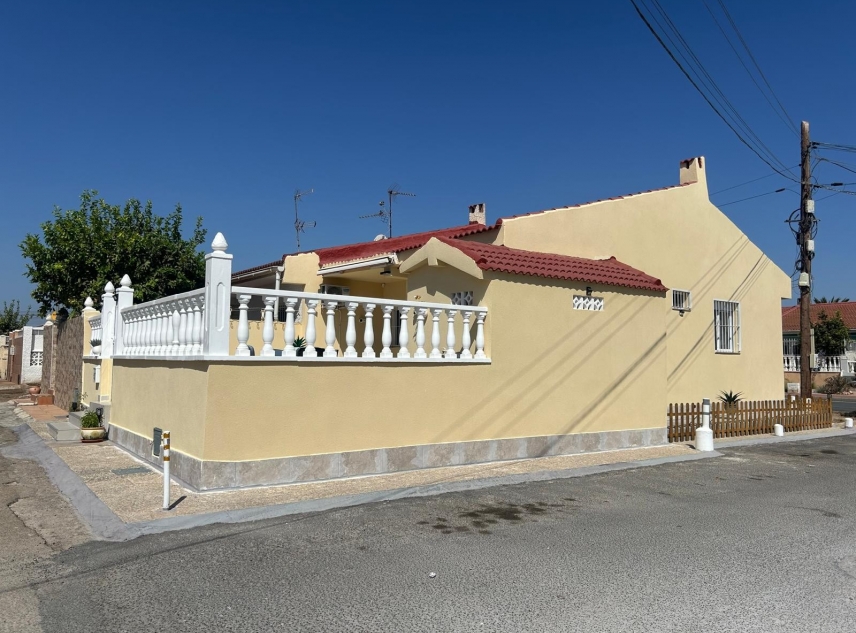 Te koop aangeboden onroerend goed - Bungalow te koop - Torrevieja - La Torreta