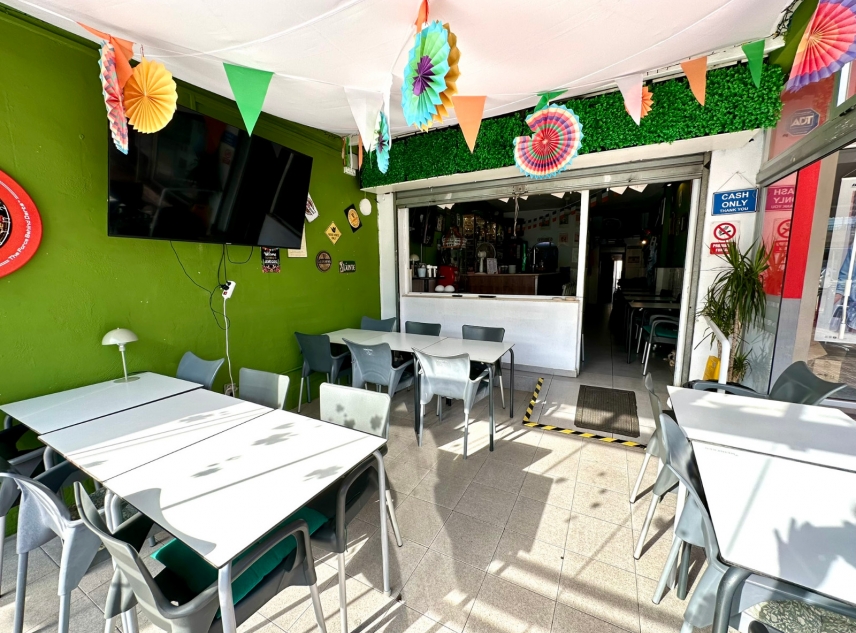 Te koop aangeboden onroerend goed - Commercieel te koop - Torrevieja - El Chaparral