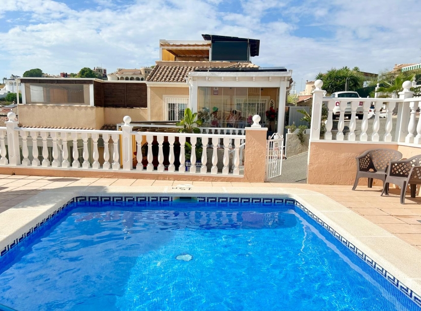 Te koop aangeboden onroerend goed - Villa te koop - Ciudad Quesada - Rojales
