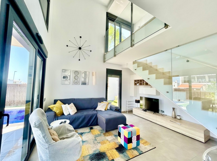 Te koop aangeboden onroerend goed - Villa te koop - Orihuela - Vistabella Golf