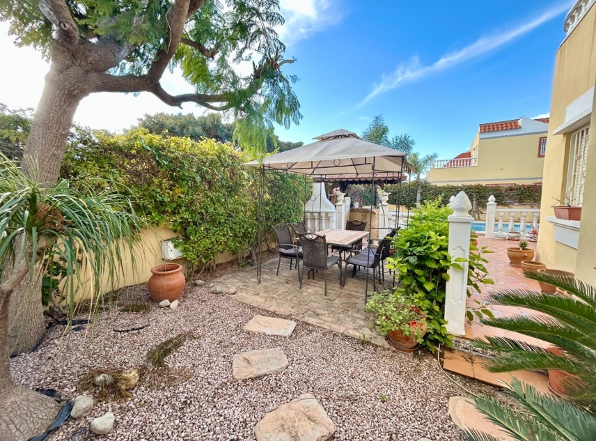 Te koop aangeboden onroerend goed - Villa te koop - Torrevieja - La Torreta