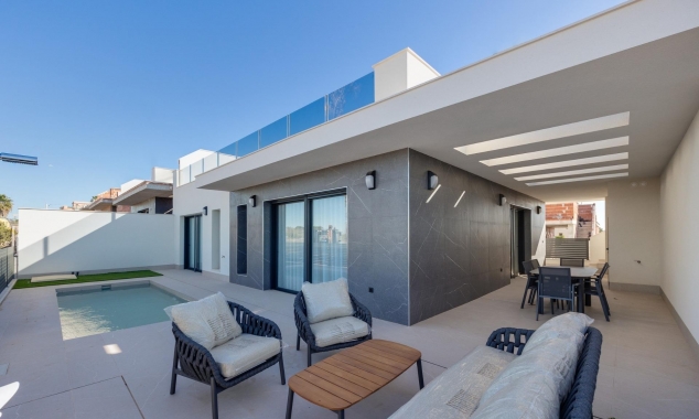 Villa à vendre - Propriété neuve à vendre - Torrevieja - NB-50009
