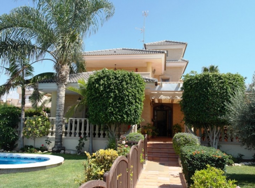 Villa for sale in Costa Blanca Aguas Nuevas Spain