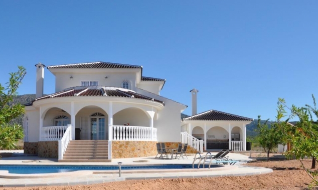 Villa for sale - New Property for sale - Pinoso - Campo