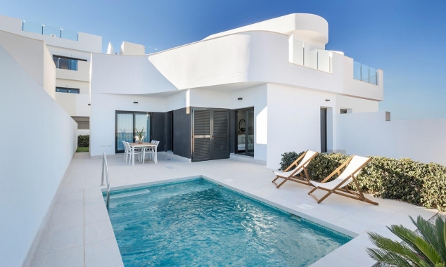 Villa for sale - New Property for sale - Torrevieja - NB-39437