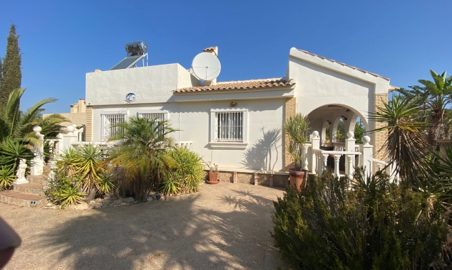 Villa for sale - Propiedad en venta - Balsicas - Sierra Golf