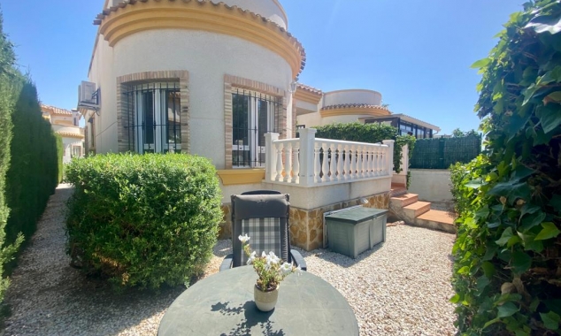 Villa for sale - Propriété à vendre - Los Montesinos - La Herrada