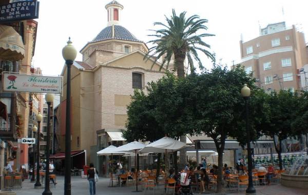 Plaza de las Flores and Santa Catalina