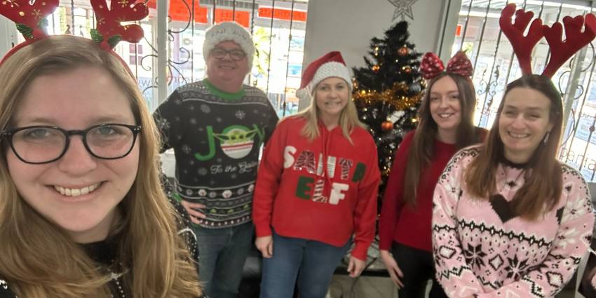 Sending Season´s Greetings to all of our past, present AND future Clients