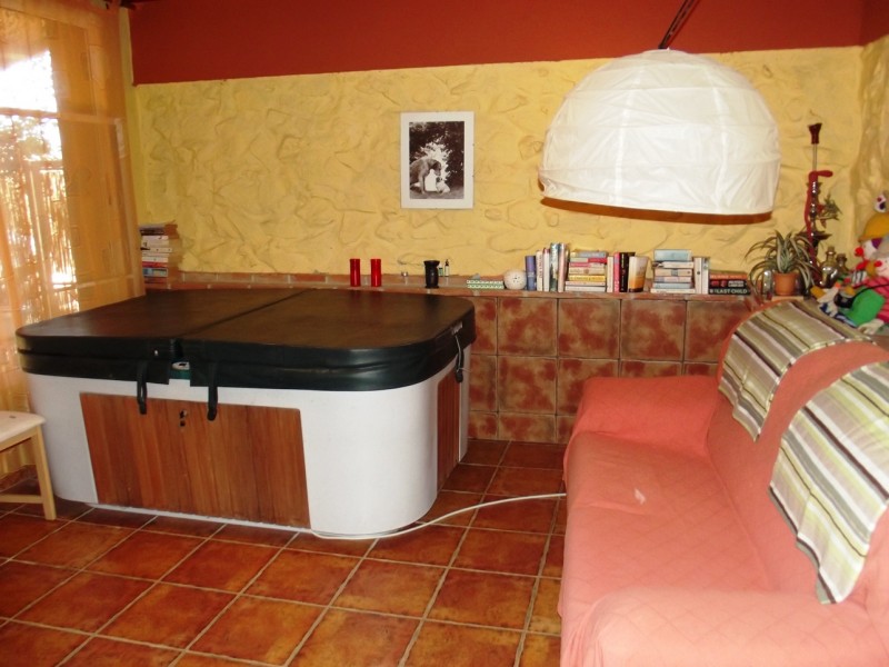 Cheap bargain for sale, property in Crevillente for sale on Spains Costa Blanca, cheap property bargain for sale cheap.