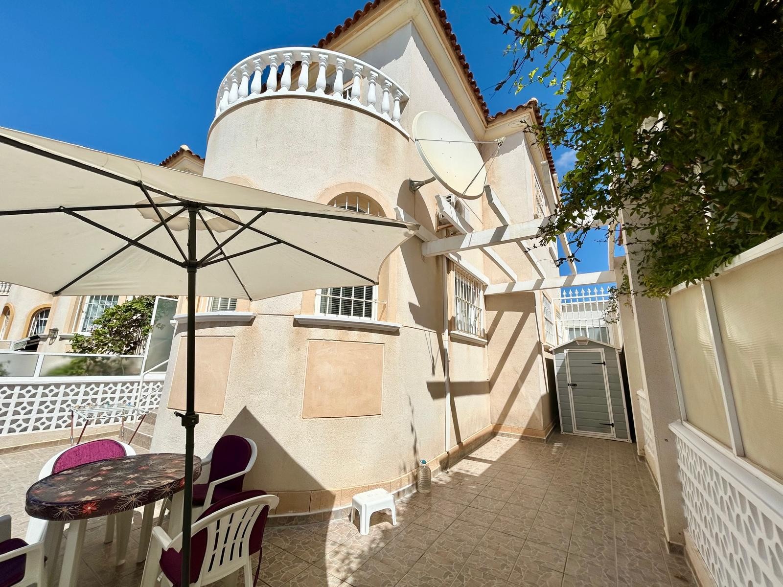 Eigendom verkocht - Rijtjeshuis te koop - Torrevieja - Aguas Nuevas