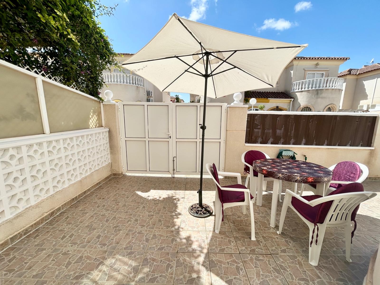 Eigendom verkocht - Rijtjeshuis te koop - Torrevieja - Aguas Nuevas