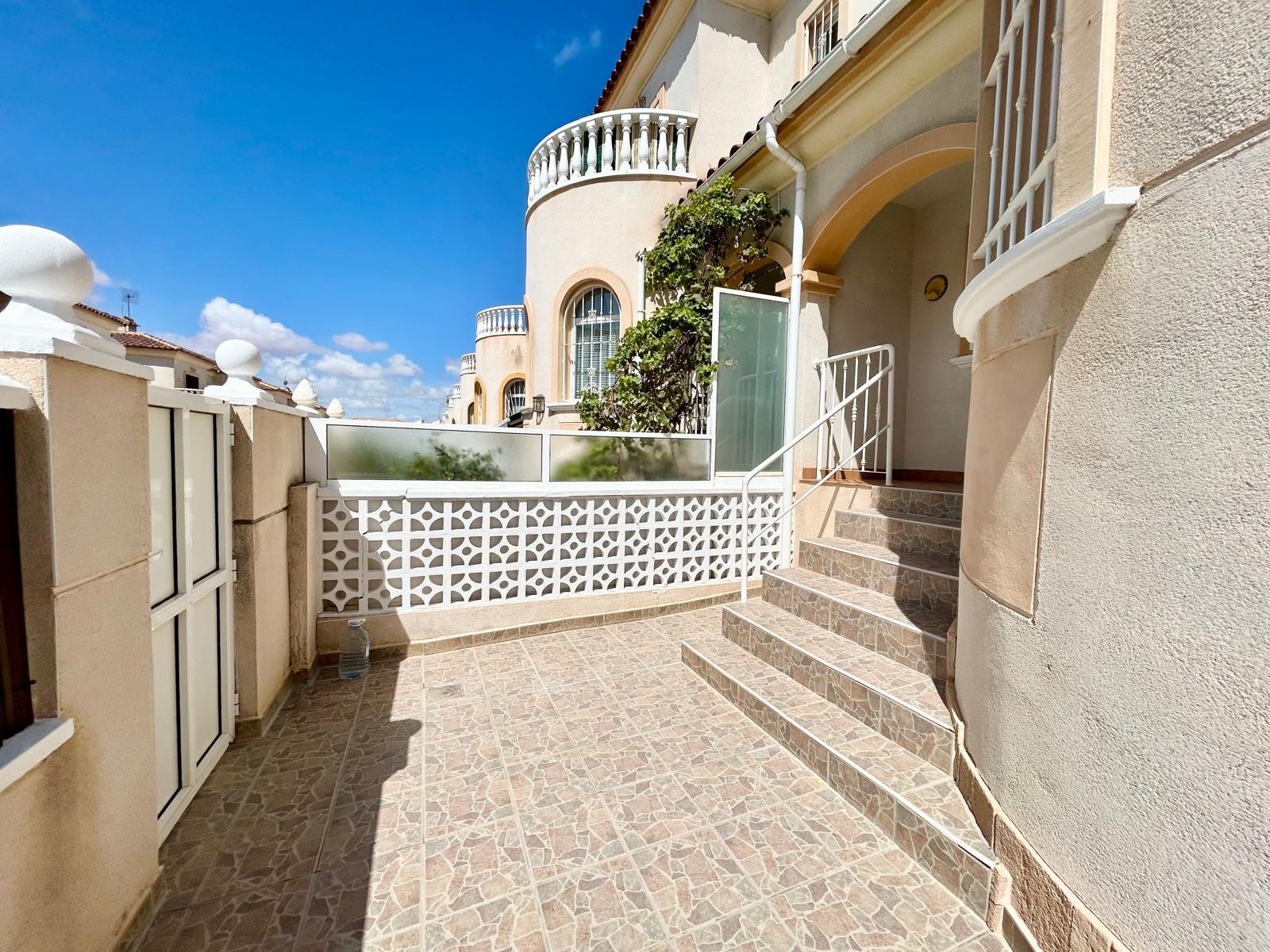 Eigendom verkocht - Rijtjeshuis te koop - Torrevieja - Aguas Nuevas