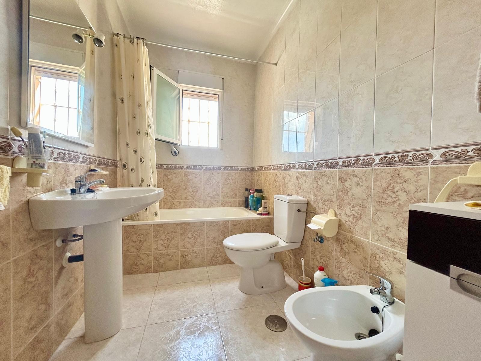 Eigendom verkocht - Rijtjeshuis te koop - Torrevieja - Aguas Nuevas