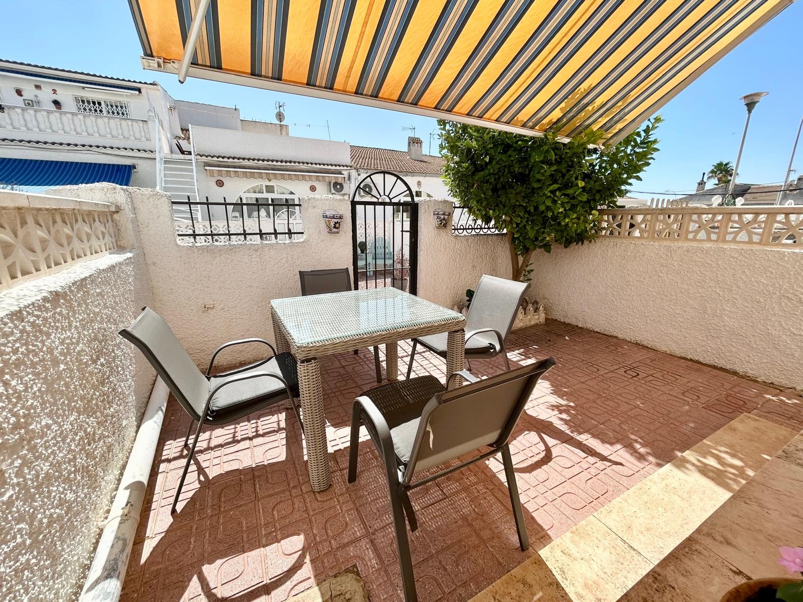 Property for sale - Townhouse for sale - Torrevieja - La Siesta