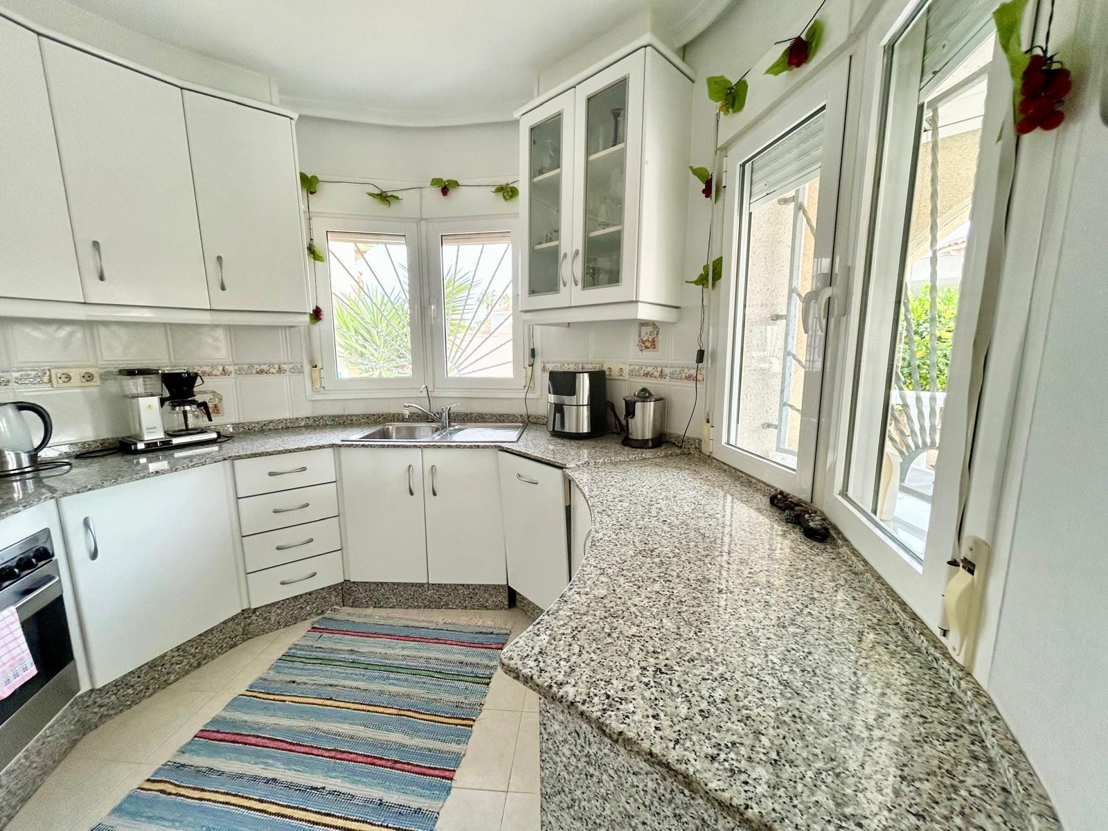 Property for sale - Villa for sale - Torrevieja - San Luis