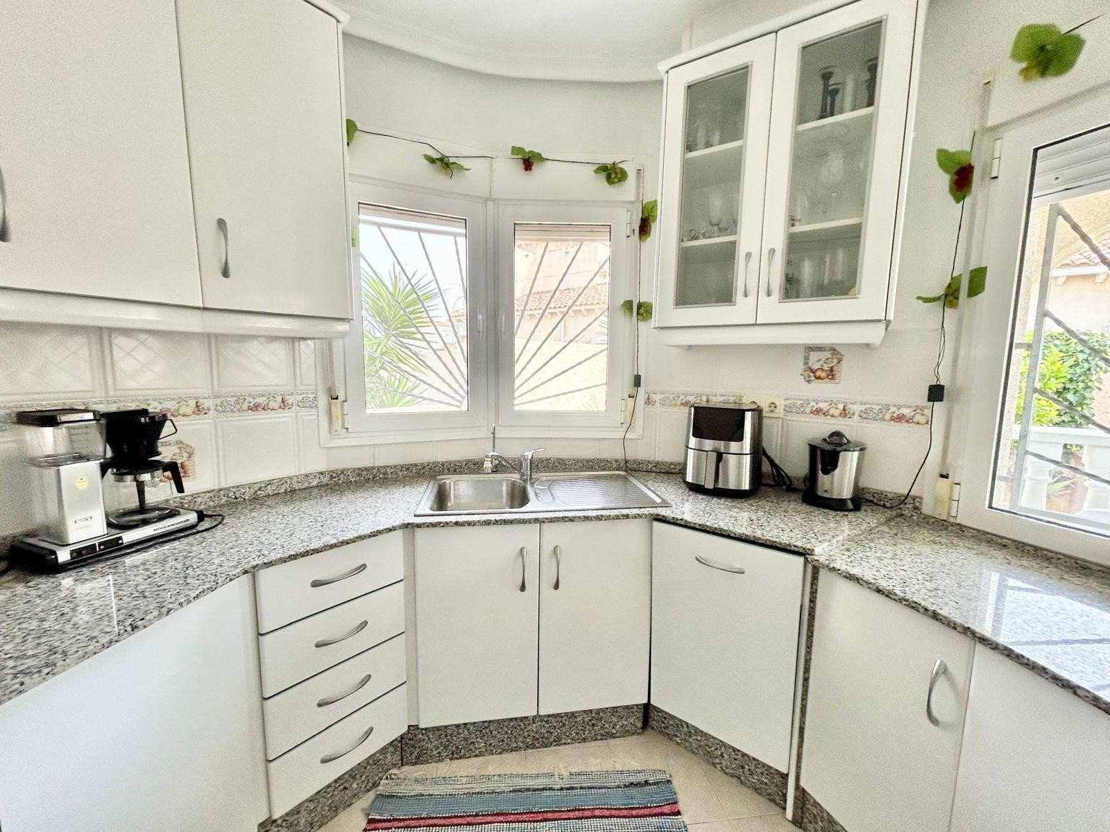 Property for sale - Villa for sale - Torrevieja - San Luis