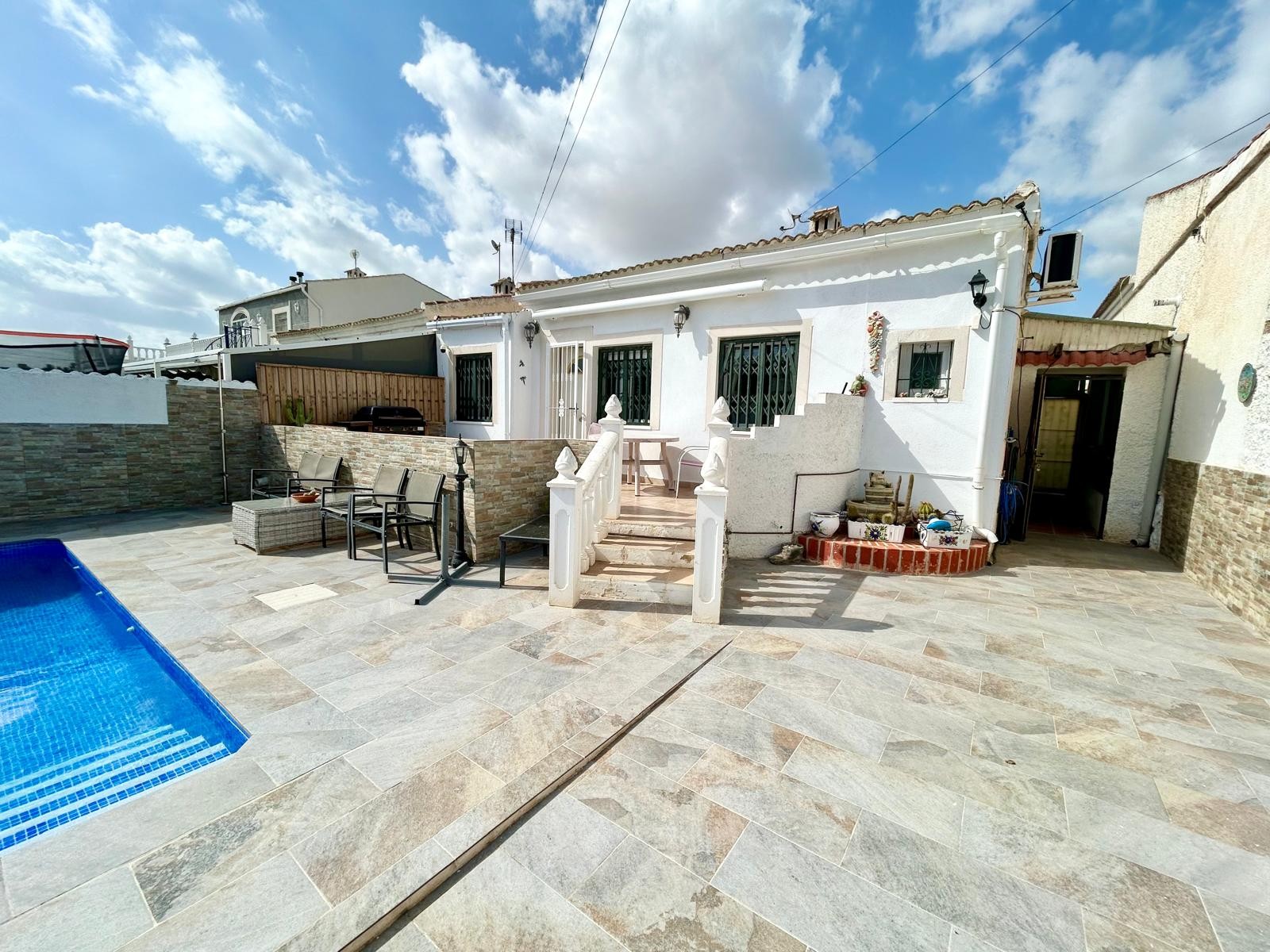 Property for sale - Villa for sale - Torrevieja - La Siesta