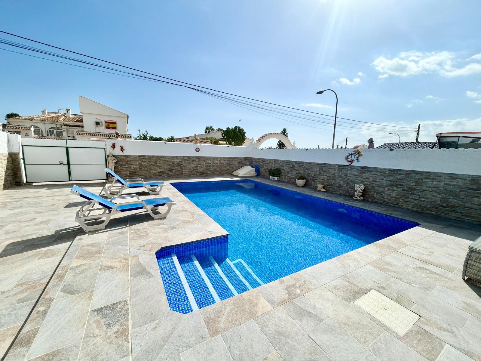 Property for sale - Villa for sale - Torrevieja - La Siesta