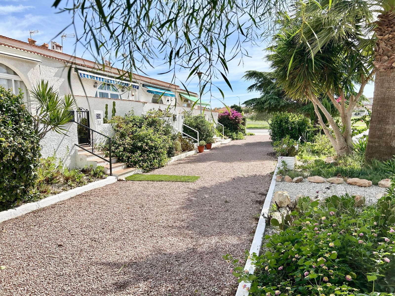 Property for sale - Bungalow for sale - Torrevieja - La Siesta