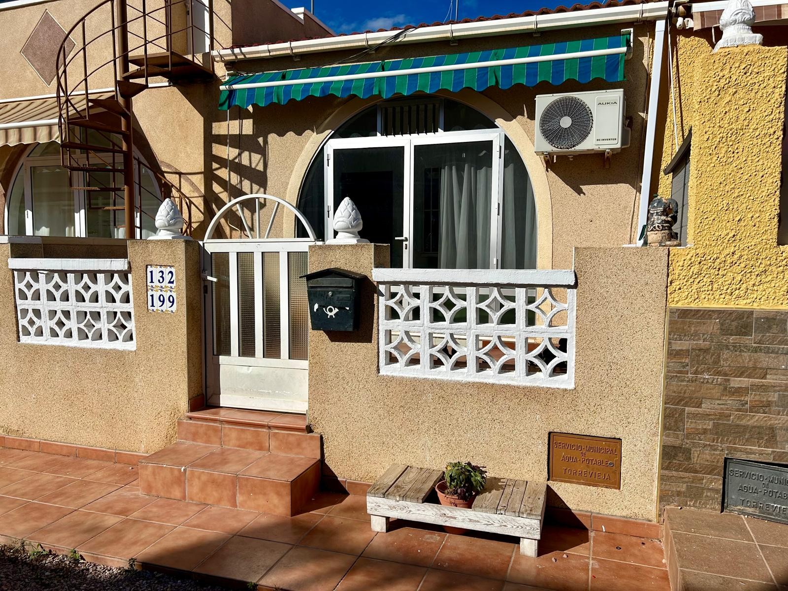 Property for sale - Bungalow for sale - Torrevieja - La Siesta