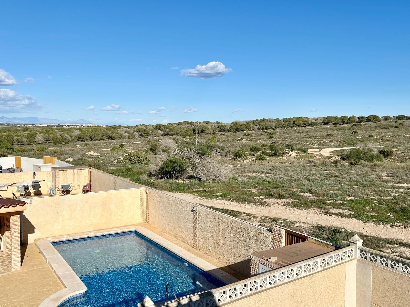 Property for sale - Villa for sale - Torrevieja - El Chaparral