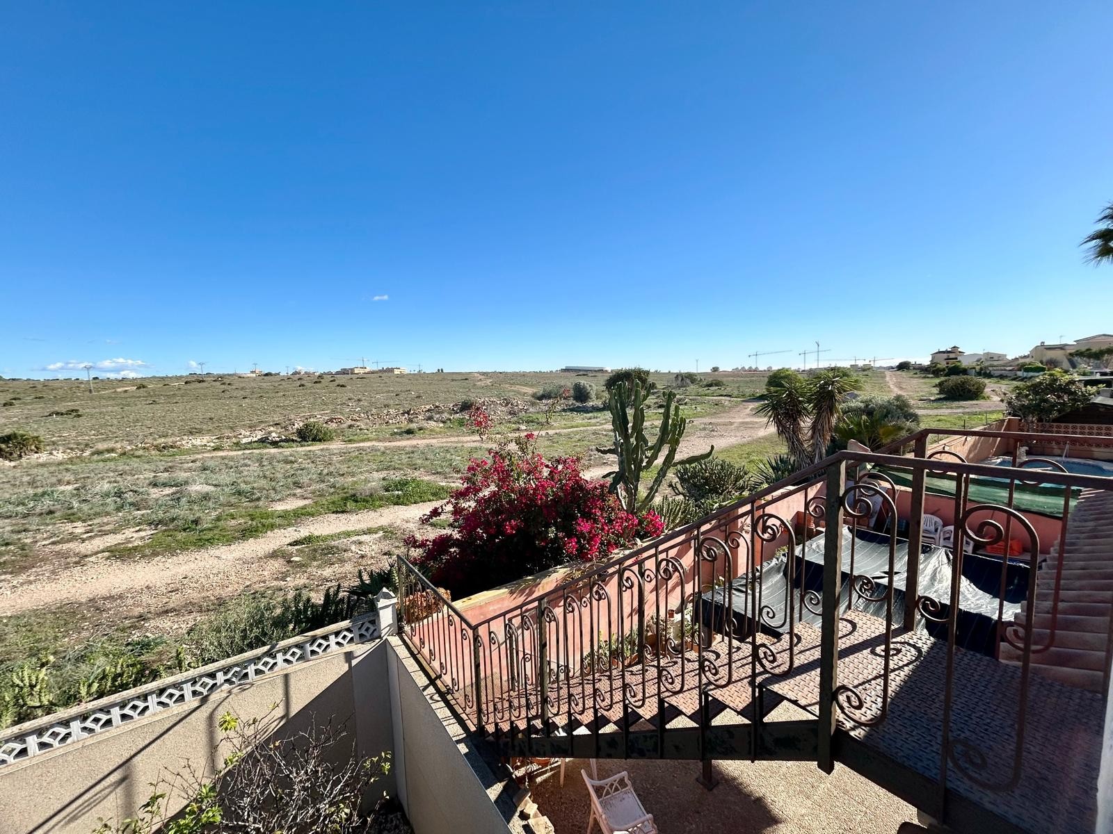 Property for sale - Villa for sale - Torrevieja - El Chaparral