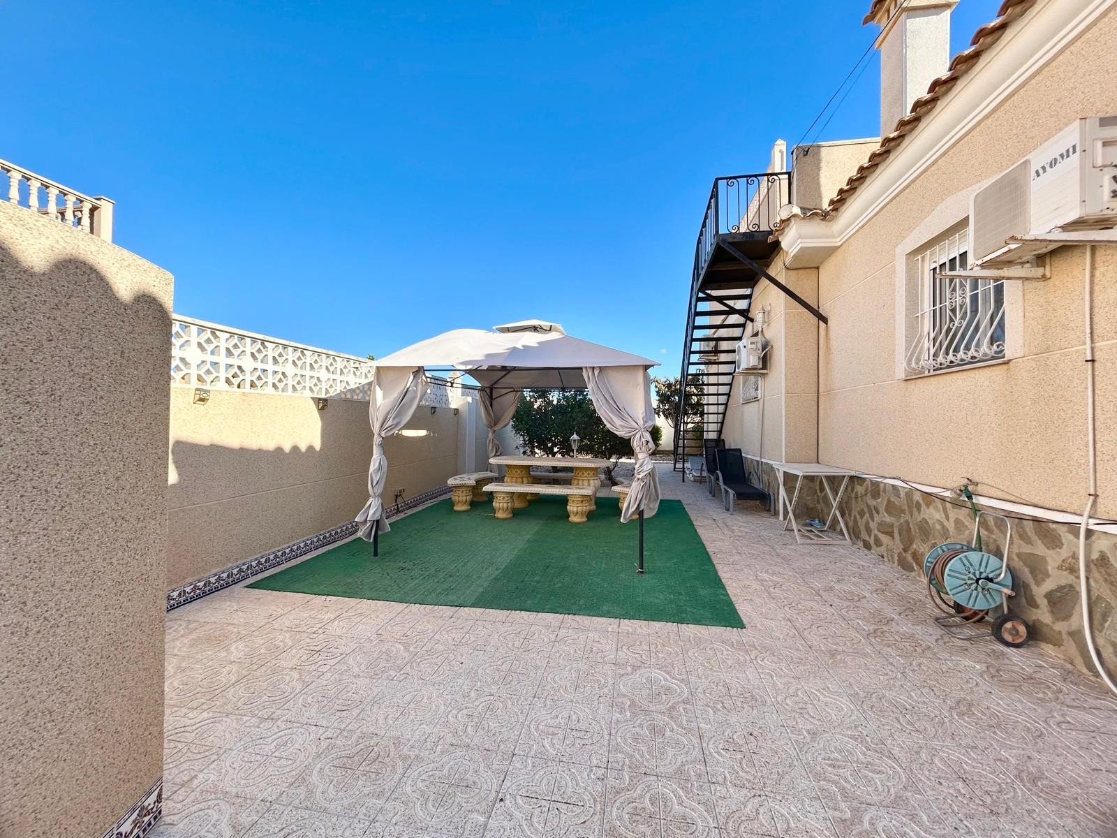 Property for sale - Villa for sale - Torrevieja - El Chaparral